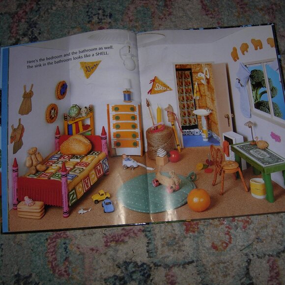 Joan Steiner Look-Alikes Jr. Hidden Objects Book - Picture 2 of 3